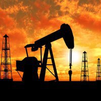 Россия сокращает добычу нефти с опережением графика