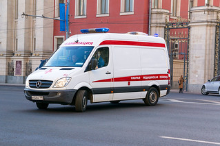 Псковской области за 10 млрд рублей приобрели школьные автобусы и машины скорой помощи