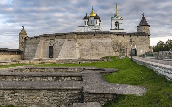 Федеральные власти рекомендовали открыть Псковский кремль для посетителей