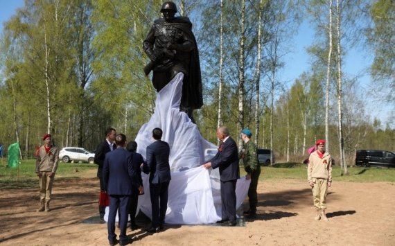 Псковская мэрия заказала подсветку памятников за 5,9 млн рублей